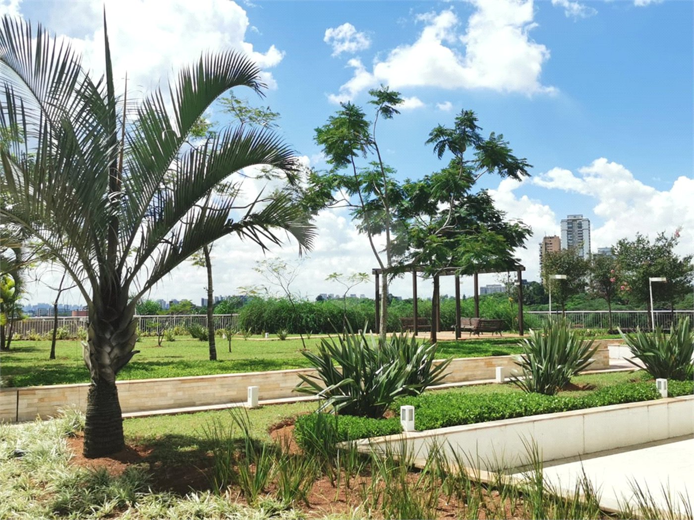 Apartamento à venda com 3 suítes em Jardim Monte Kemel, São Paulo, SP