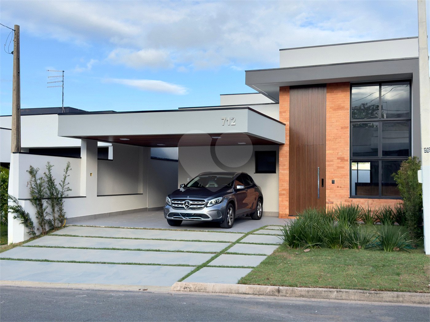 Casa à venda com 3 suítes no condomínio Residencial Phytus, Cabreúva - SP