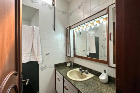 Sobrado com 5 dorm. sendo 2 suites