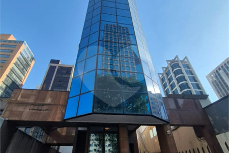 Conjunto comercial reformado na Cincinato Braga — 87 m², 2 vagas e a 1 quadra do Metrô Brigadeiro