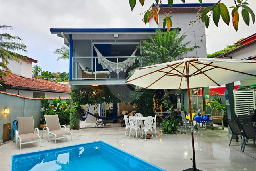 Casa à venda com 5 quartos, sendo 3 suítes, em Riviera de São Lourenço, Bertioga, SP