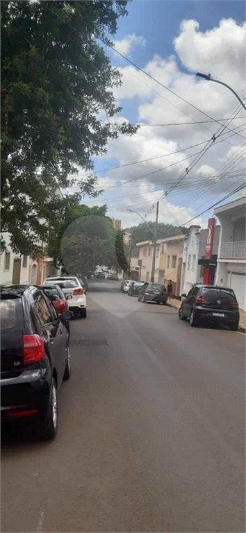 Casa térrea no Jardim São Carlos.