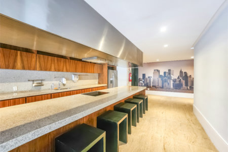 Apartamento à venda com 4 quartos, sendo 3 suítes, em Brooklin Paulista, São Paulo, SP