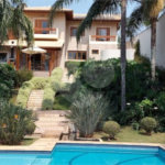 Casa à venda com 4 suítes no condomínio Osato, Atibaia - SP