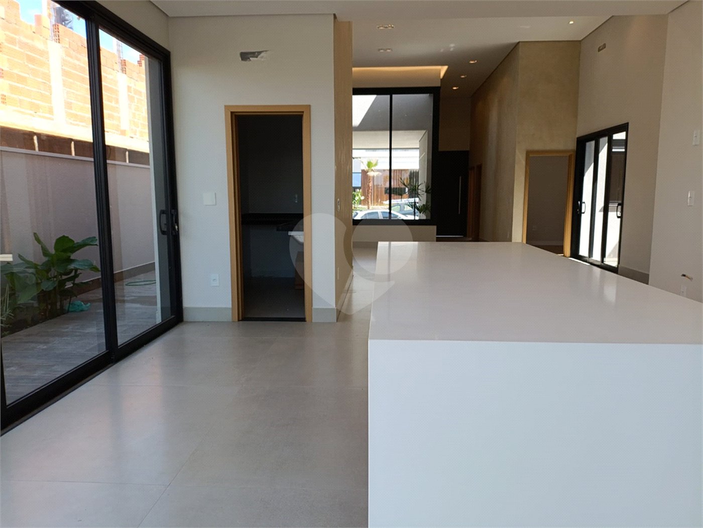 Casa à venda com 3 suítes no condomínio Villa Sapezal, Indaiatuba - SP