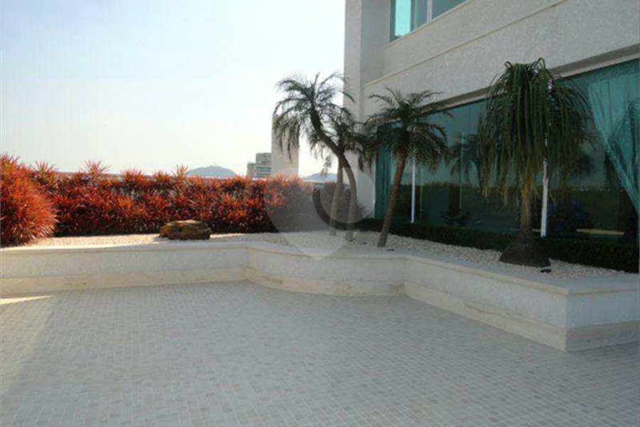 Apartamento à venda com 3 suítes em Jardim Virgínia, Guarujá, SP