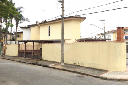 Casa à venda com 3 quartos, sendo 1 suíte, em Jardim Trussardi, São Paulo, SP
