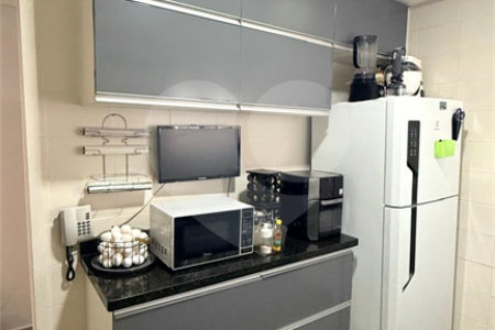 Apartamento à venda com 3 quartos, sendo 1 suíte, em Jardim Tupanci, Barueri, SP