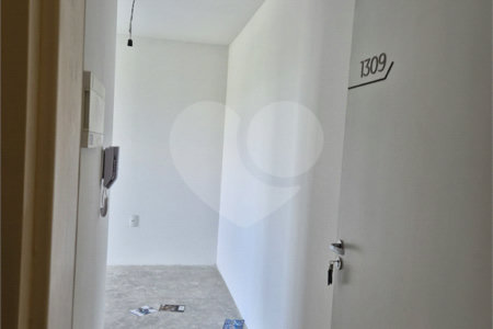 Apartamento à venda com 3 quartos, sendo 1 suíte, em Vila Anastácio, São Paulo, SP
