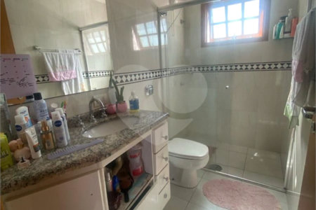 Sobrado à venda com 3 quartos, sendo 1 suíte, em Jardim São Paulo(zona Norte), São Paulo, SP