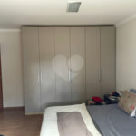Casa à venda com 3 quartos, sendo 1 suíte, no condomínio Shambala I, Atibaia - SP