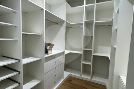 Casa à venda com 3 quartos, sendo 1 suíte, no condomínio Cond Laguna, Indaiatuba - SP