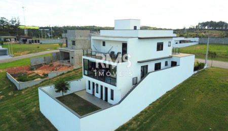 Casa à venda ou para alugar com 4 quartos, sendo 3 suítes,  em Pinheirinho Ii, Itu, SP