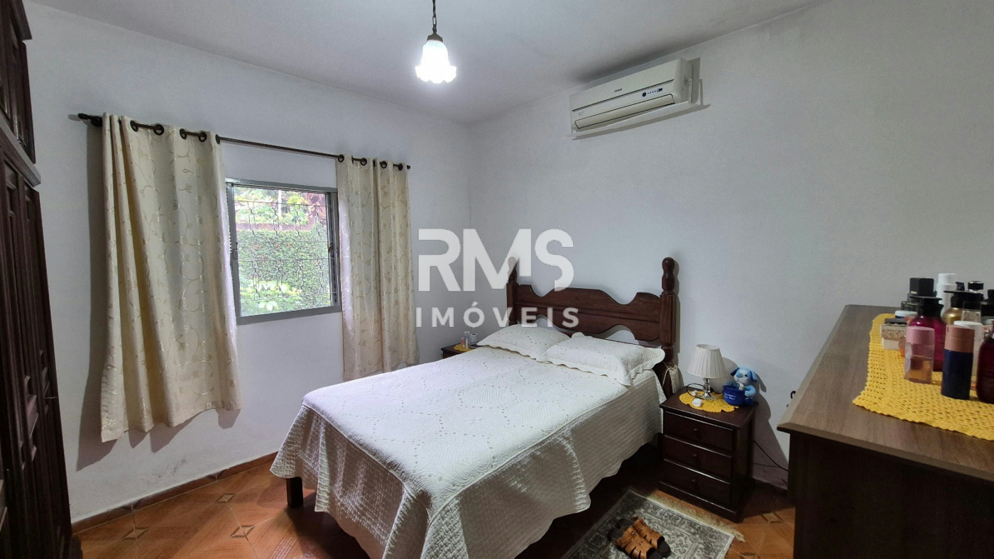 Casa à venda com 4 quartos, sendo 1 suíte,  em Villarejo Sopé da Serra (Vilarejo), Cabreúva, SP