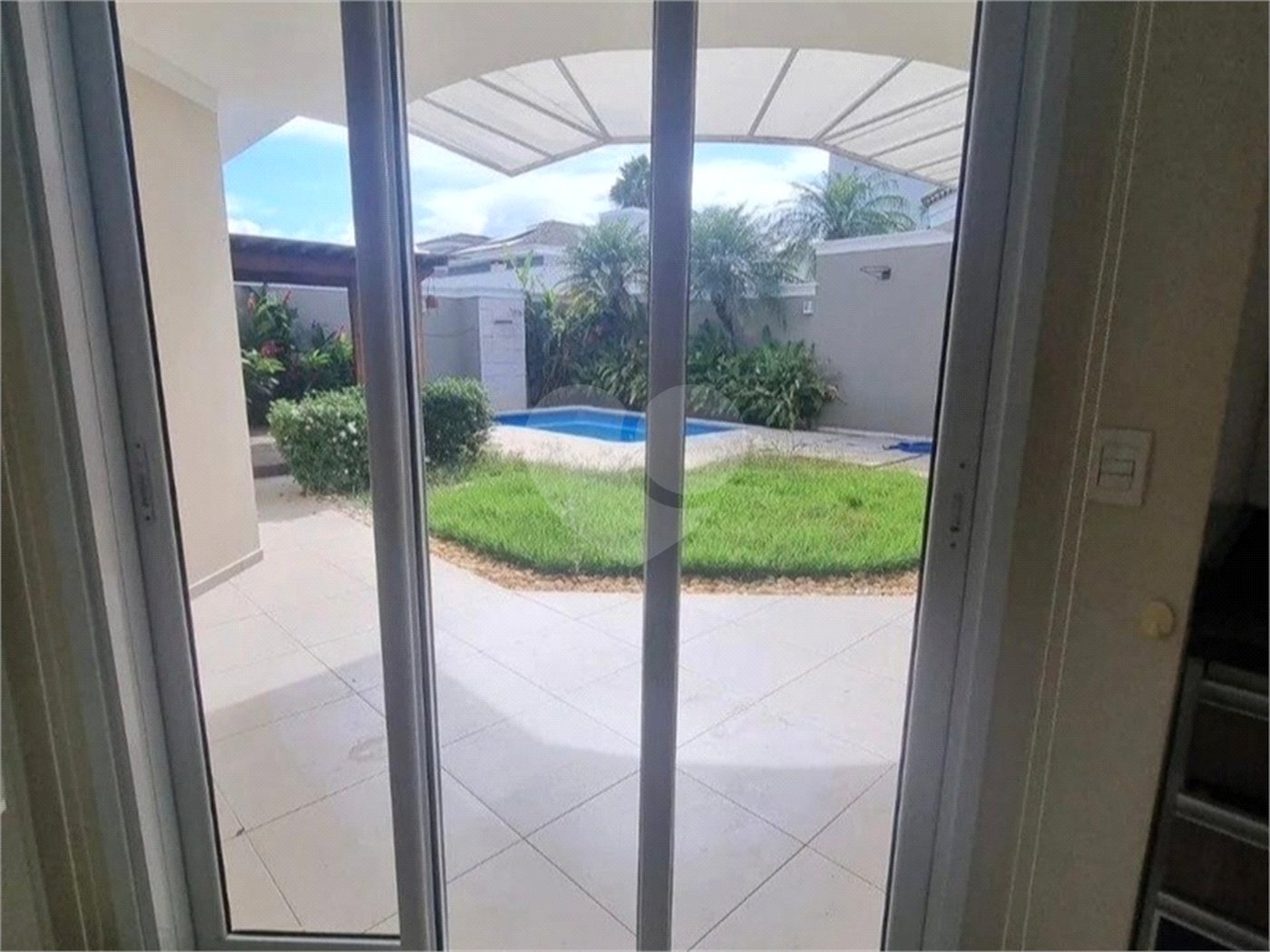 Casa à venda com 4 suítes no condomínio Mont Blanc, Sorocaba - SP