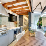 Casa à venda com 4 suítes no condomínio Jardim Flora, São Paulo - SP