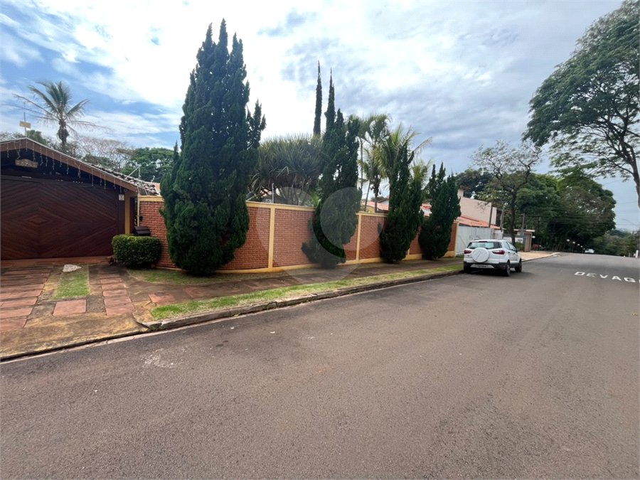 Casa à venda com 3 quartos, sendo 1 suíte, em Parque Santa Marta, São Carlos, SP