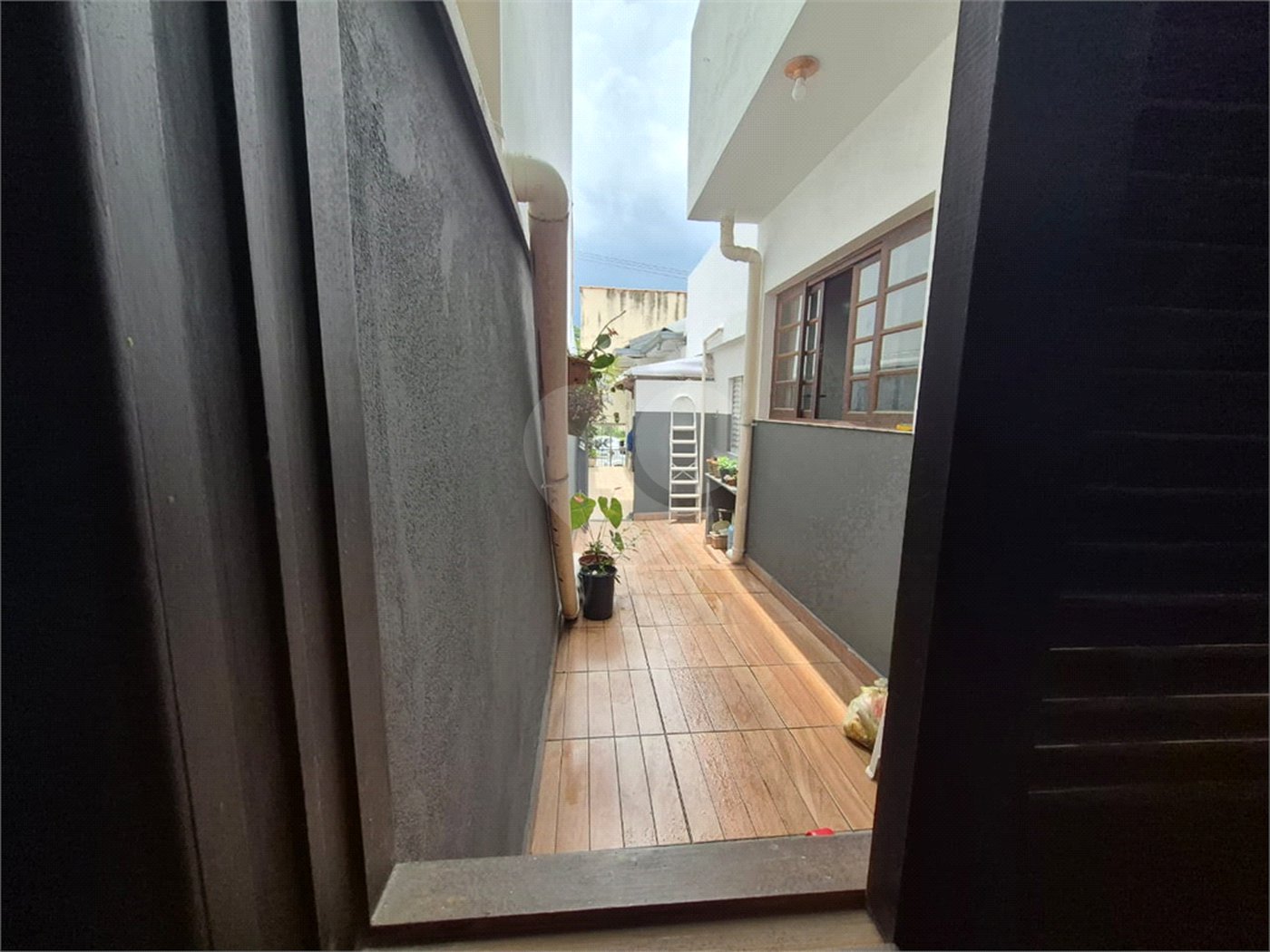 Casa à venda com 4 quartos, sendo 1 suíte, no condomínio Residencial Alto da Lapa II, São Paulo - SP
