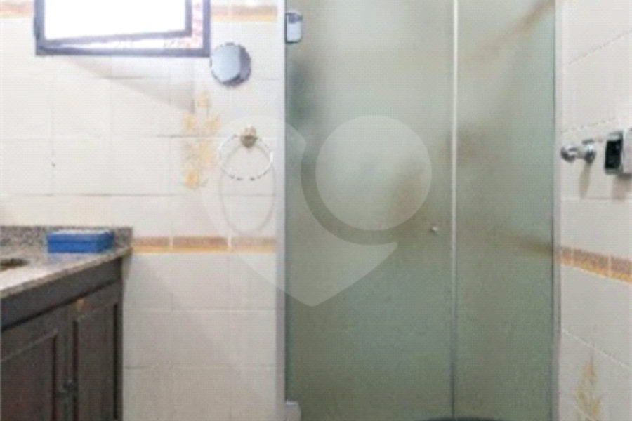 Sobrado à venda com 3 quartos, sendo 1 suíte, em Parque São Domingos, São Paulo, SP