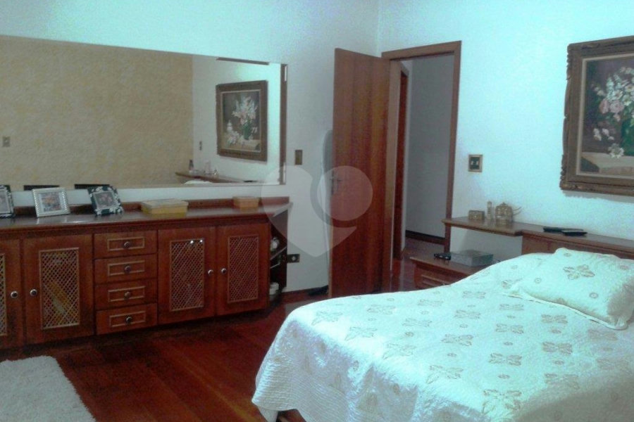 Casa Térrea à venda ou para alugar com 4 suítes em Jardim Floresta, São Paulo, SP