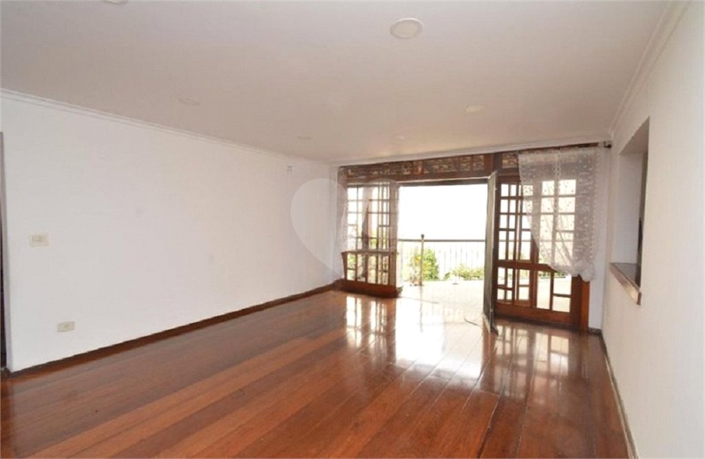 Casa à venda com 5 quartos, sendo 2 suítes, em Vila Galvão, Guarulhos, SP