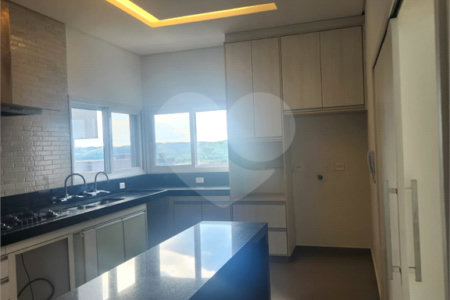 Casa à venda ou para alugar com 4 suítes no condomínio Residencial Jaguary, São José dos Campos - SP