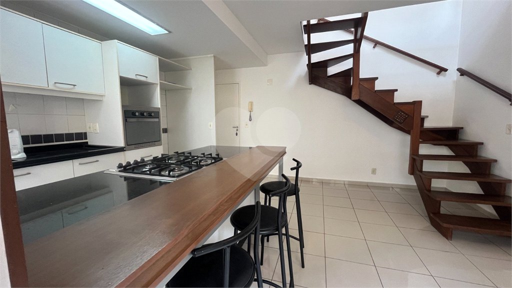 Cobertura à venda com 3 quartos, sendo 2 suítes,  em Vila Ipojuca, São Paulo, SP