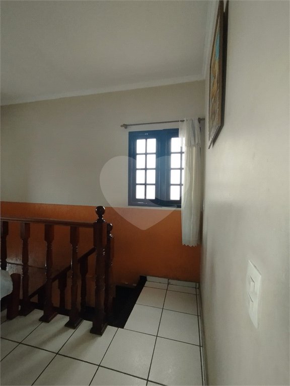 Sobrado à venda com 3 quartos, sendo 1 suíte, em Biritiba, Poá, SP