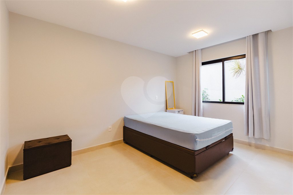Casa à venda com 3 quartos, sendo 2 suítes, em Caravelas, Armação dos Búzios, RJ