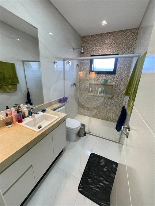 Casa à venda com 3 suítes no condomínio Mônaco, São José dos Campos - SP