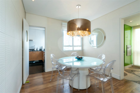 Apartamento à venda com 3 suítes em Vila Nova Conceição, São Paulo, SP
