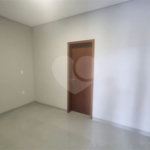 Casa à venda com 3 quartos, sendo 1 suíte, no condomínio Residencial Horto Villagio, Sorocaba - SP