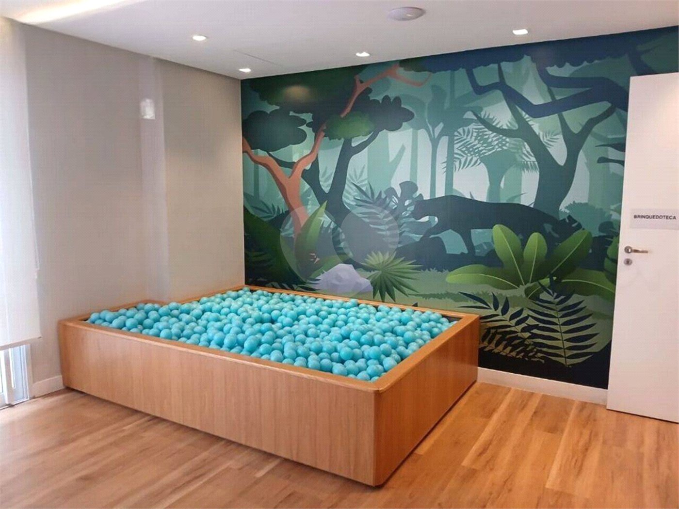 Apartamento à venda com 2 quartos, sendo 1 suíte,  em Vila Guarani (z Sul), São Paulo, SP