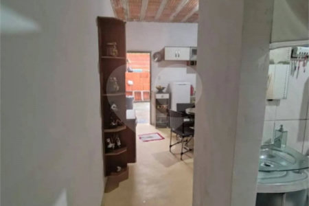 Casa à venda com 2 quartos no condomínio Antilhas, Cotia - SP