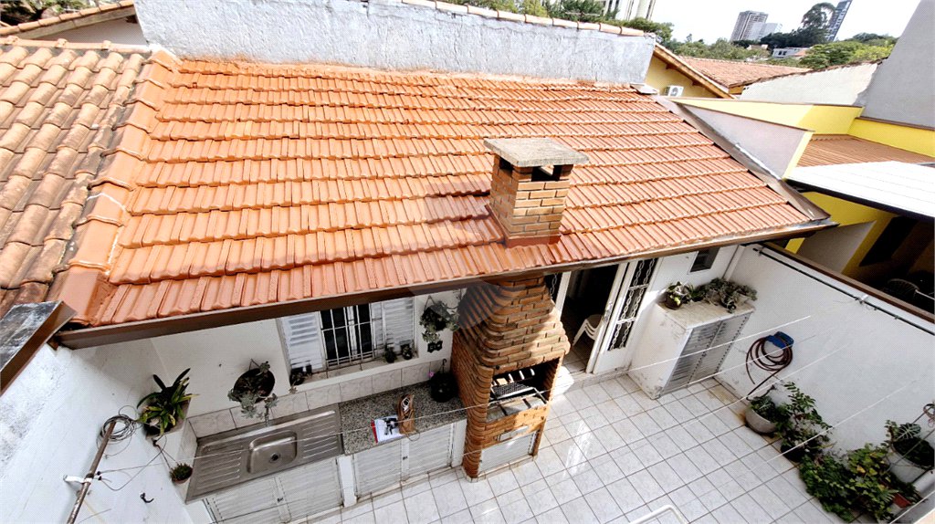 Sobrado à venda com 3 quartos, sendo 1 suíte, em Alto da Boa Vista, São Paulo, SP