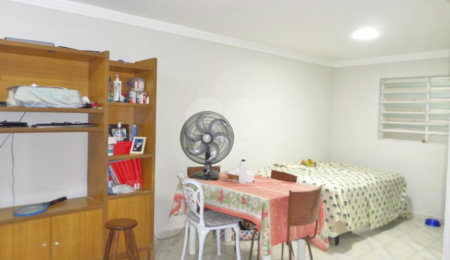 Casa à venda com 6 quartos, sendo 2 suítes,  em Vila Universitária, São Paulo, SP