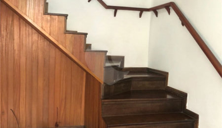 Sobrado à venda com 3 quartos, sendo 1 suíte,  no Centro, Mairiporã, SP