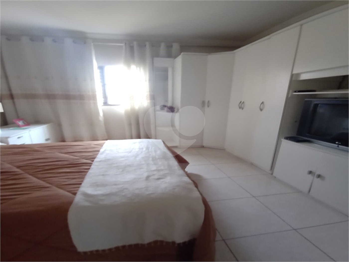 Sobrado à venda com 4 quartos, sendo 1 suíte, em Tremembé, São Paulo, SP