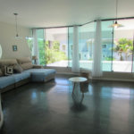 Casa de Alto Padrão com 5 Suítes e Lazer Completo– Guarujá