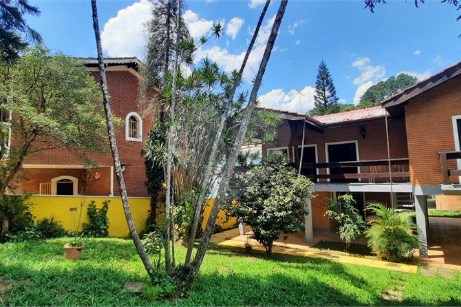 Casa à venda ou para alugar com 4 quartos, sendo 2 suítes, em Mantiqueira, Mairiporã, SP