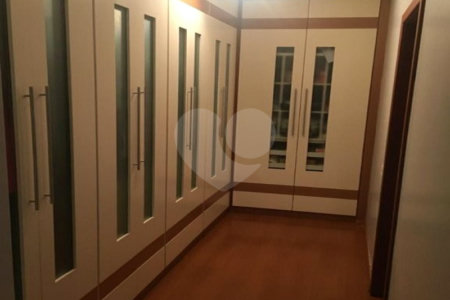 Casa à venda com 3 suítes no condomínio Lago Azul Residencial e Golfe, Araçoiaba da Serra - SP