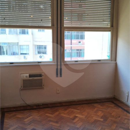 Apartamento à venda com 3 quartos, sendo 1 suíte, em Copacabana, Rio de Janeiro, RJ