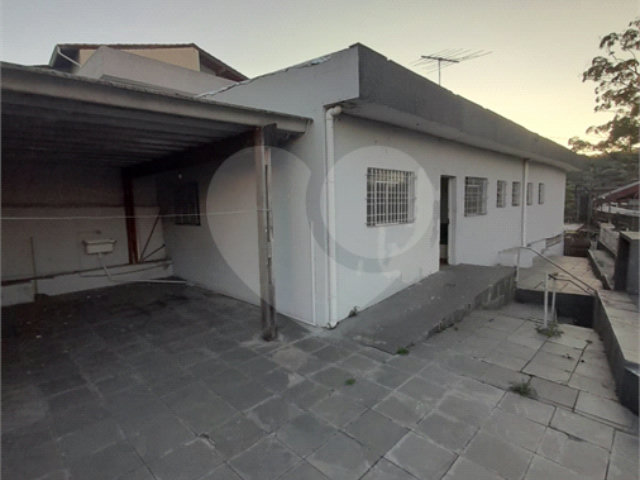 Casa Térrea para alugar com 5 quartos em Campo Limpo, São Paulo, SP