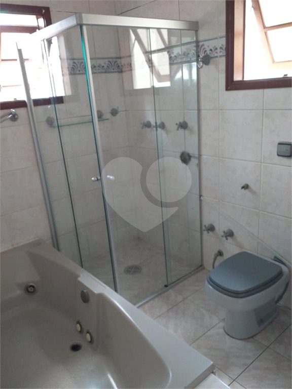 Sobrado à venda com 4 quartos, sendo 2 suítes, em Tremembé, São Paulo, SP