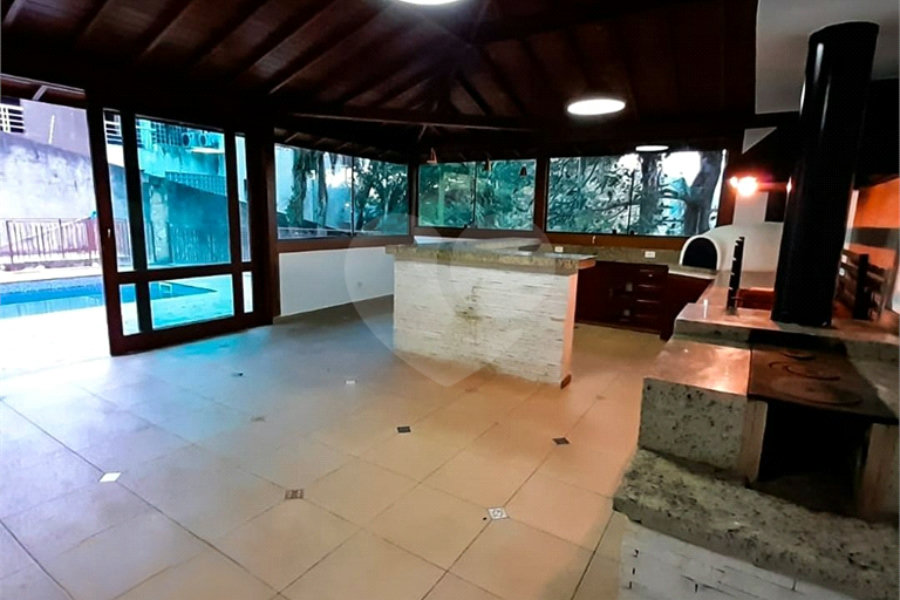 Casa à venda ou para alugar com 4 quartos, sendo 2 suítes, em Serra da Cantareira, Mairiporã, SP