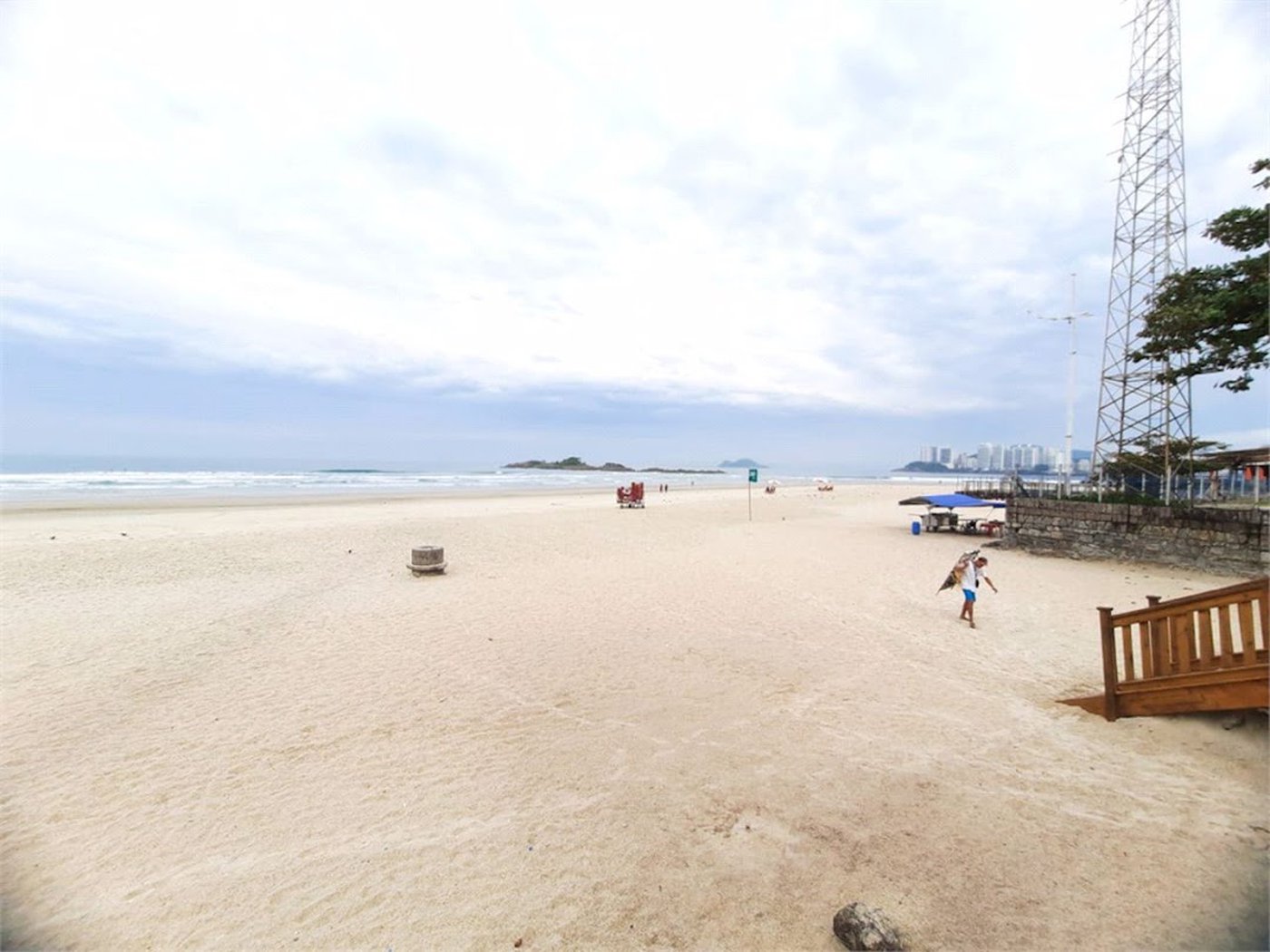 Apartamento com 4 dormitórios à venda, 122 m² por R$ 850.000,00 - Pitangueiras - Guarujá/SP