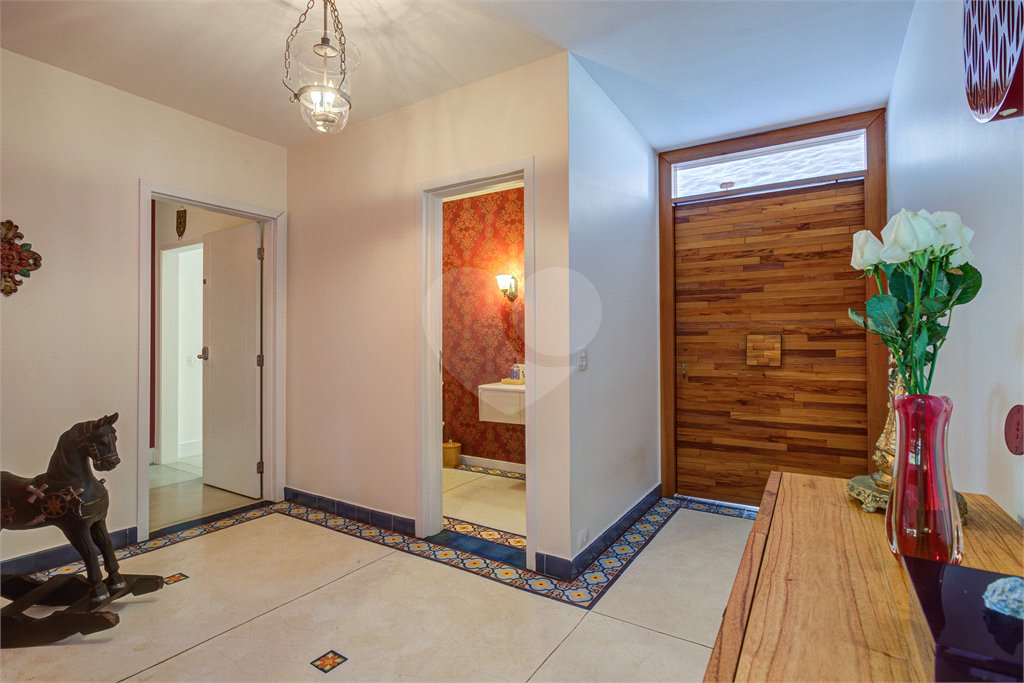 Casa de Vila à venda com 3 quartos, sendo 2 suítes, em Alto da Boa Vista, São Paulo, SP