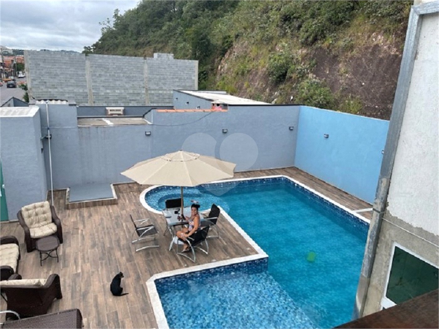 Sobrado à venda com 3 quartos, sendo 2 suítes,  em Jardim Alvinópolis Ii, Atibaia, SP