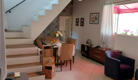 Casa à venda com 4 quartos, sendo 1 suíte,  em Vila Pirajussara, São Paulo, SP