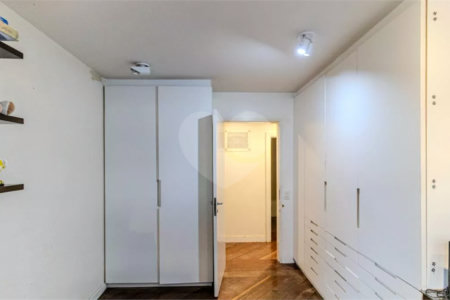 Apartamento à venda com 3 quartos, sendo 1 suíte,  em Higienópolis, São Paulo, SP